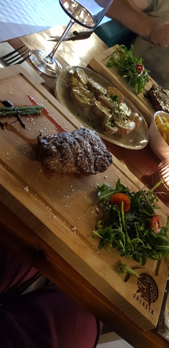 Solasta Steakhouse & Á La Carte-9